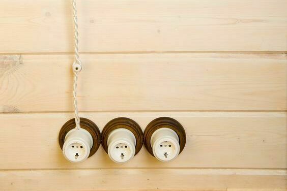 Розетки для загородного дома в ретро стиле